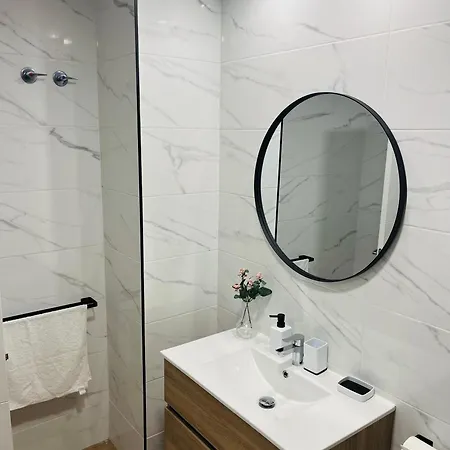 Apartment Living Station 8 *